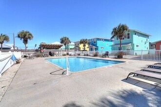 2606 Eleventh St in Port Aransas, TX - Building Photo - Building Photo