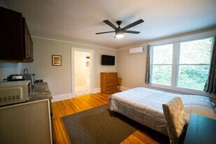 801 E Marion St in Shelby, NC - Building Photo