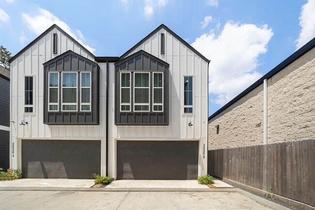 property at 2626 W Tidwell Rd