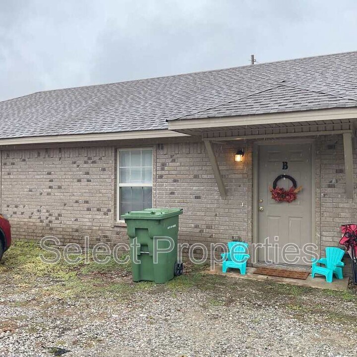 901 SE 3rd St in Hoxie, AR - Building Photo