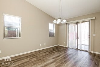 3412 W Fraktur Rd in Phoenix, AZ - Building Photo - Building Photo