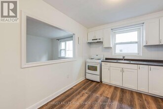 2905 St Clair Ave E in Toronto, ON - Building Photo - Building Photo
