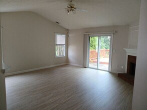 578 Summerbrooke Ct in Suwanee, GA - Building Photo - Building Photo