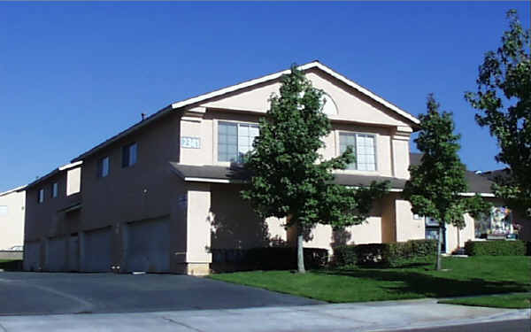 2341 Benidorm Cor in Corona, CA - Building Photo - Building Photo