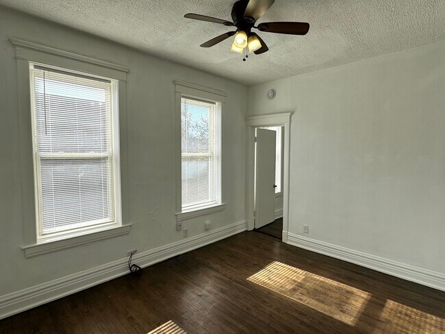2606 S St Louis Ave in Chicago, IL - Building Photo - Building Photo