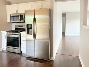 8925 Golfview Dr in Orland Park, IL - Building Photo - Building Photo