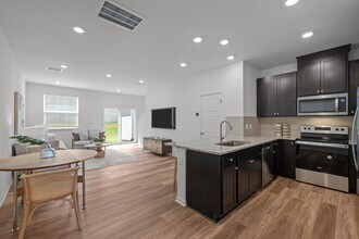 2105 Rockface Wy in Durham, NC - Building Photo - Building Photo