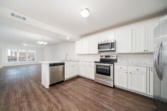 162-170 S Orange Ave in Newark, NJ - Building Photo - Building Photo