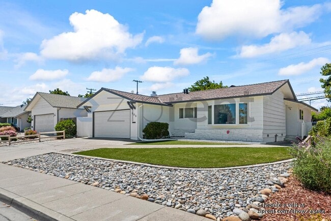 686 Pomeroy Ave in Santa Clara, CA - Building Photo - Building Photo