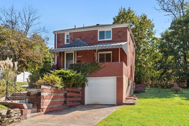 1560 Hawthorne St in Pittsburgh, PA - Building Photo - Building Photo
