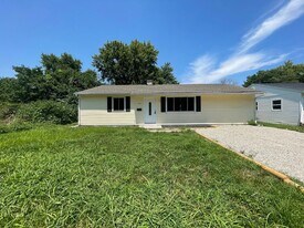 49 St Gregory Dr in Sauget, IL - Building Photo