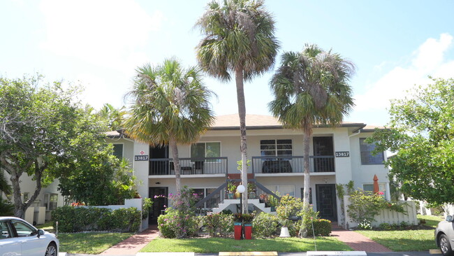 property at 13817 Royal Palm Ct