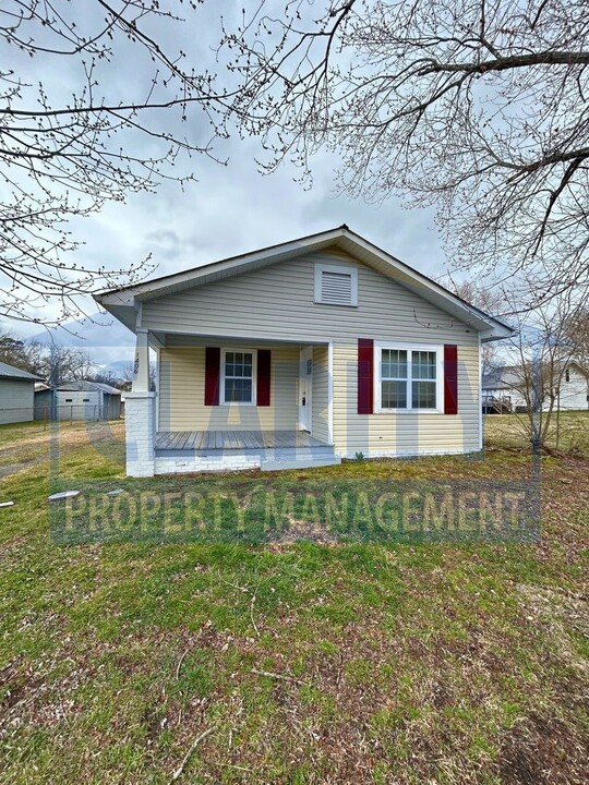 1406 Elrod St SE in Cleveland, TN - Building Photo