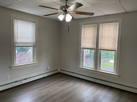 123 Woodward Rd, Unit APT 2 in Providence, RI - Building Photo