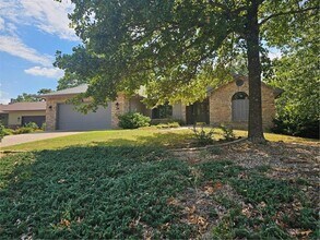 28 McKenzie Dr in Bella Vista, AR - Building Photo - Building Photo