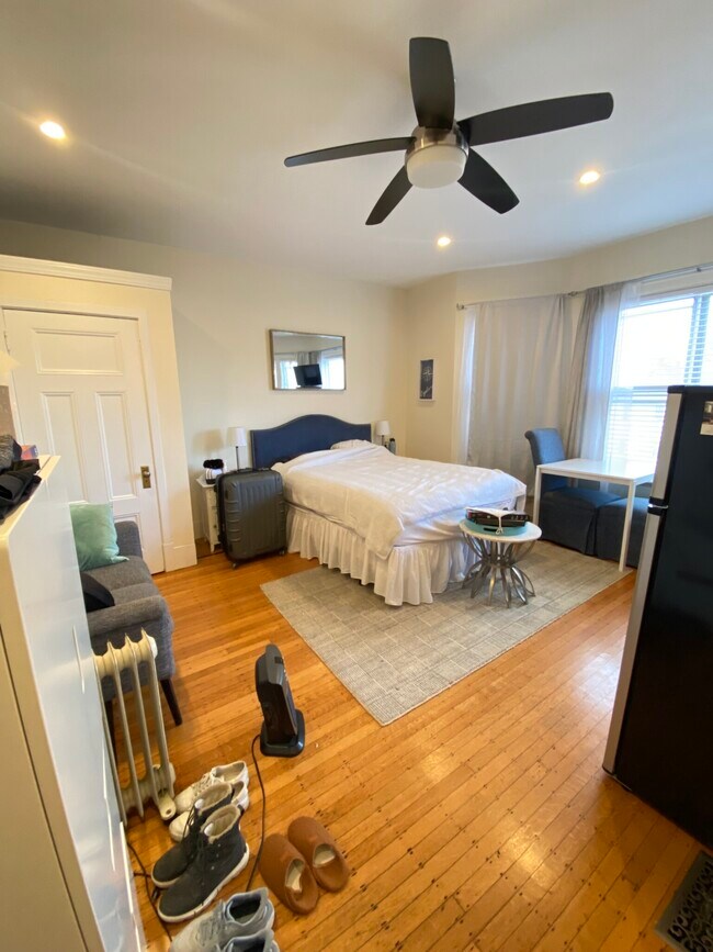 property at 14 Chiswick Rd