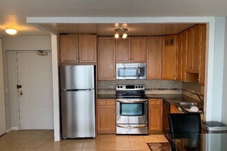 5415 Sheridan N Rd, Unit 1704 in Chicago, IL - Building Photo - Building Photo