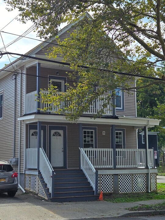 25 S Clinton St in Poughkeepsie, NY - Building Photo