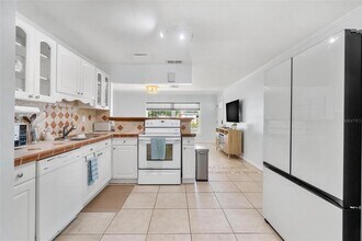 6841 13th St N in St. Petersburg, FL - Building Photo - Building Photo