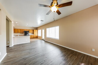 2561 W Granite Pass Rd in Phoenix, AZ - Building Photo - Building Photo