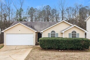 3665 Arrowhead Pl, Unit 1R in Douglasville, GA - Building Photo