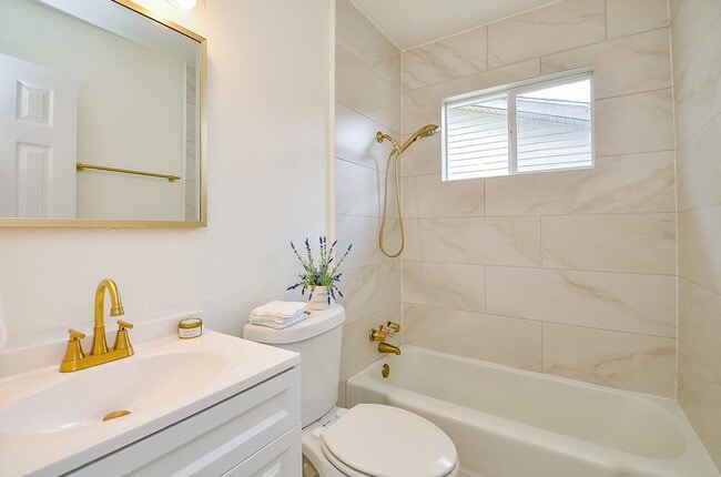 property at 14934 Arundel St