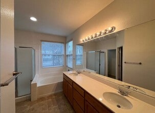 302 Unity Cir in Sacramento, CA - Building Photo - Building Photo