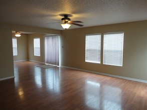 515 Bridgewater Dr in Greenfield, IN - Building Photo - Building Photo