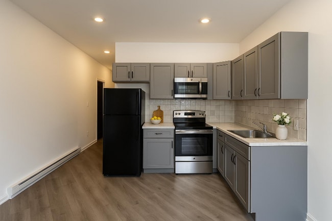 4921 Haverford Ave in Philadelphia, PA - Building Photo - Building Photo