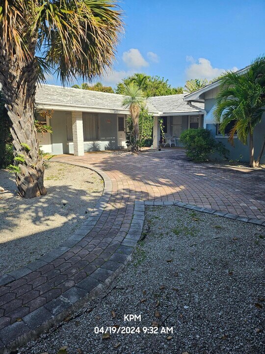 115 Bravado Ln in West Palm Beach, FL - Building Photo