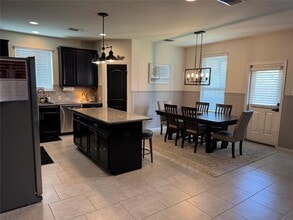 204 Eli Whitney Way in Hutto, TX - Building Photo - Building Photo