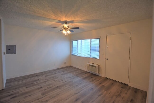 4201 Arch Dr in Los Angeles, CA - Building Photo - Building Photo