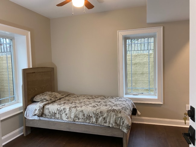 2044 Great Falls St in Falls Church, VA - Foto de edificio - Building Photo