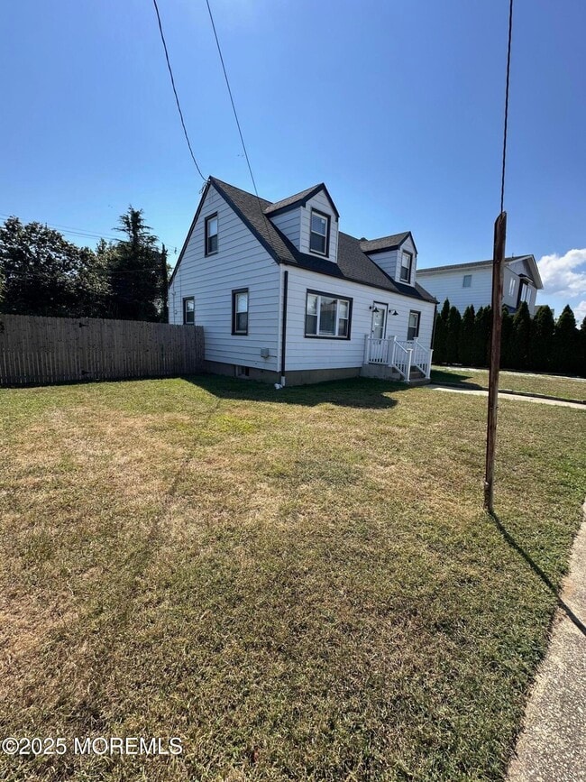 10 Cambell Ct in Deal, NJ - Building Photo - Building Photo