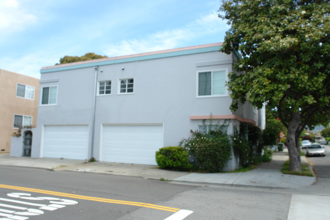 1135 Page St in Berkeley, CA - Foto de edificio - Building Photo