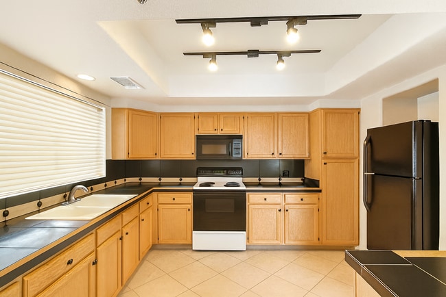 10101 N Arabian Trail