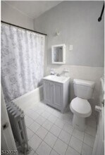 112 Lincoln St, Unit 408 in East Orange, NJ - Building Photo - Building Photo