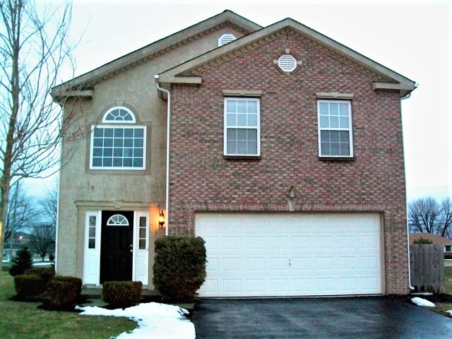 400 Saul St in Lockbourne, OH - Building Photo