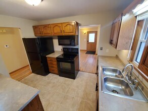 3905 5th Pl NW in Rochester, MN - Building Photo - Building Photo