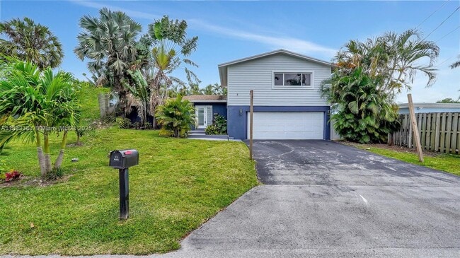 property at 2700 SW 34th Ave