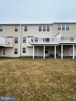 44 Clement Ct in Downingtown, PA - Building Photo