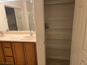 5196 Alfingo St in Las Vegas, NV - Building Photo - Building Photo