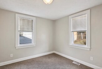 2914 Bay St in Bristol, TN - Foto de edificio - Building Photo