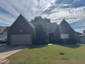 10640 E 114th St S in Bixby, OK - Building Photo