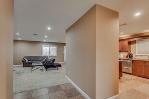 506 Shasta St in Taft, CA - Building Photo