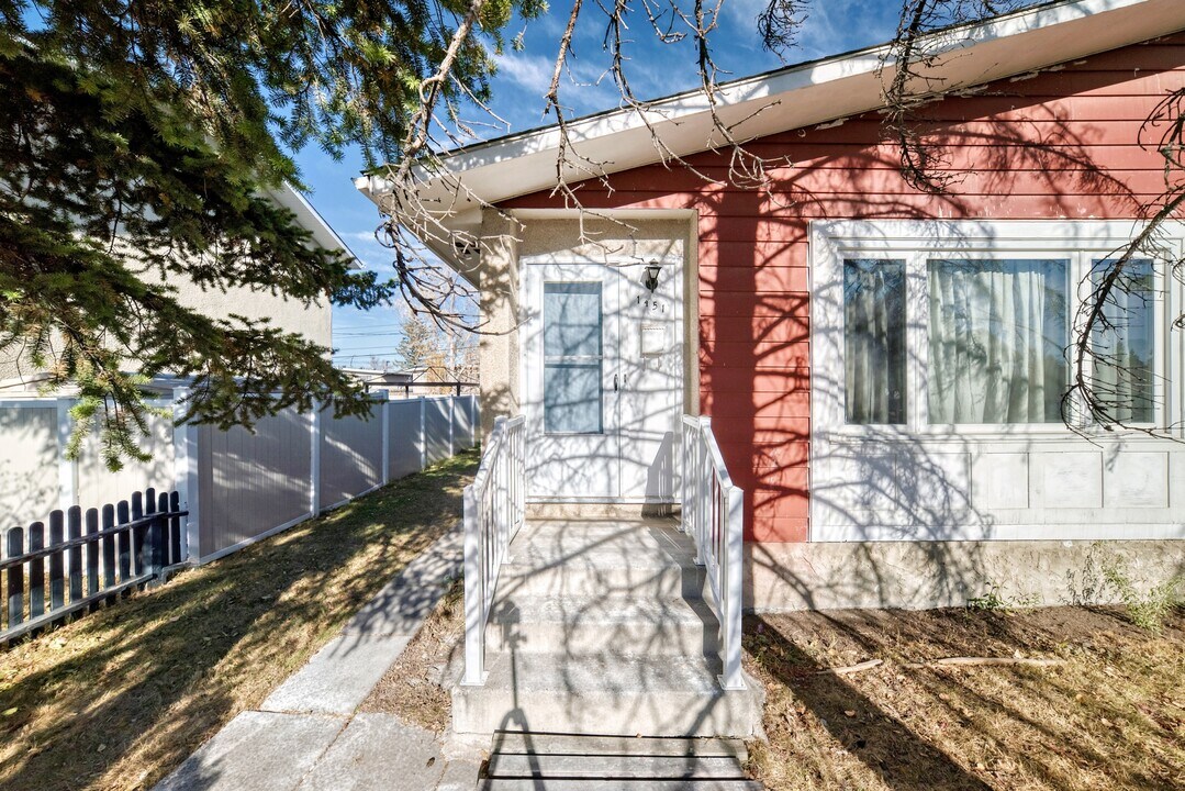 1451 Pensacola Way SE in Calgary, AB - Building Photo