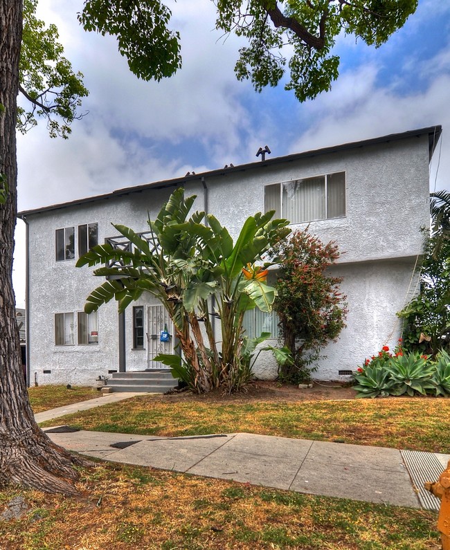 2103 S Harcourt Ave in Los Angeles, CA - Building Photo - Building Photo