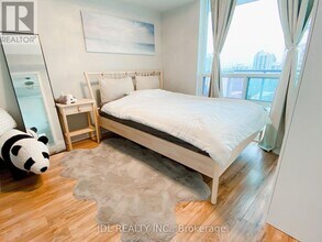 5740 Yonge St in Toronto, ON - Building Photo - Building Photo