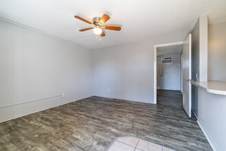 Patriot Apartments in Texarkana, TX - Building Photo - Interior Photo