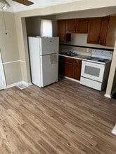 6047 Mayflower Ave in Cincinnati, OH - Building Photo - Building Photo